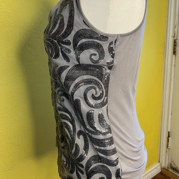 New Woman’s Sequined Tank Top w/ lots of Sparkle! - Picture 6 of 9